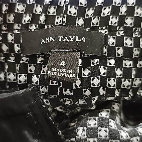 Ann Taylor Black and White Plaid Pull on Tie Waist Cropped Pants Size 4 - Picture 6 of 7